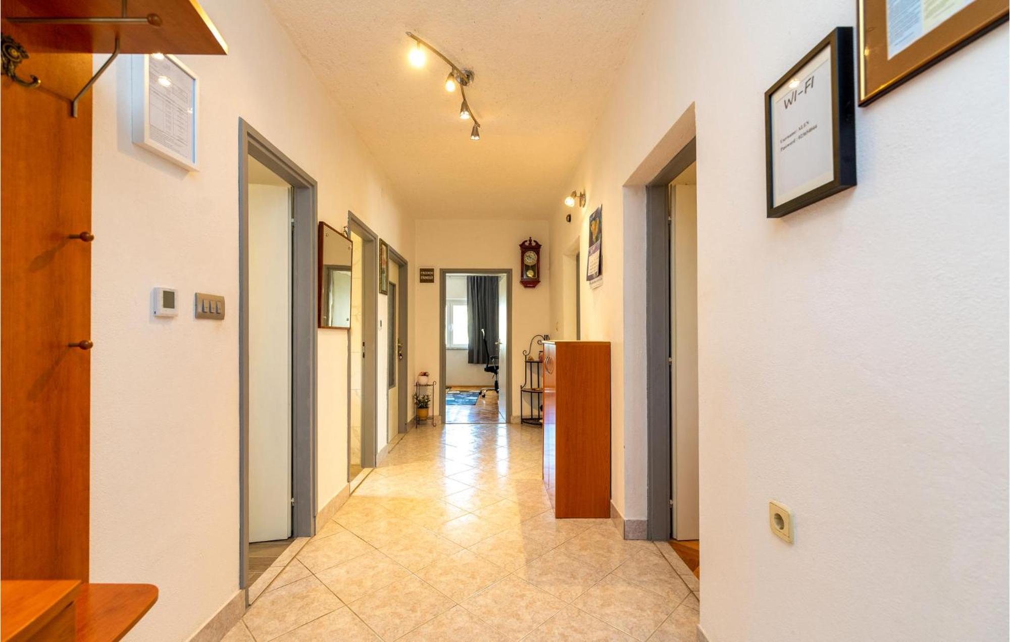 Lovely Apartment In Rovanjska With House Sea View Екстериор снимка
