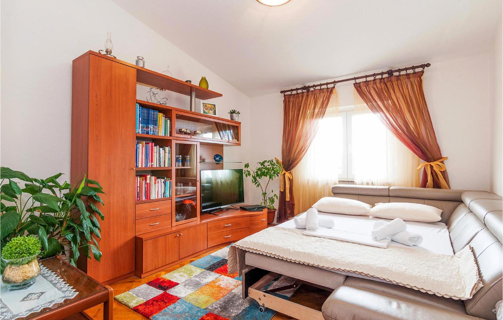 Lovely Apartment In Rovanjska With House Sea View Екстериор снимка